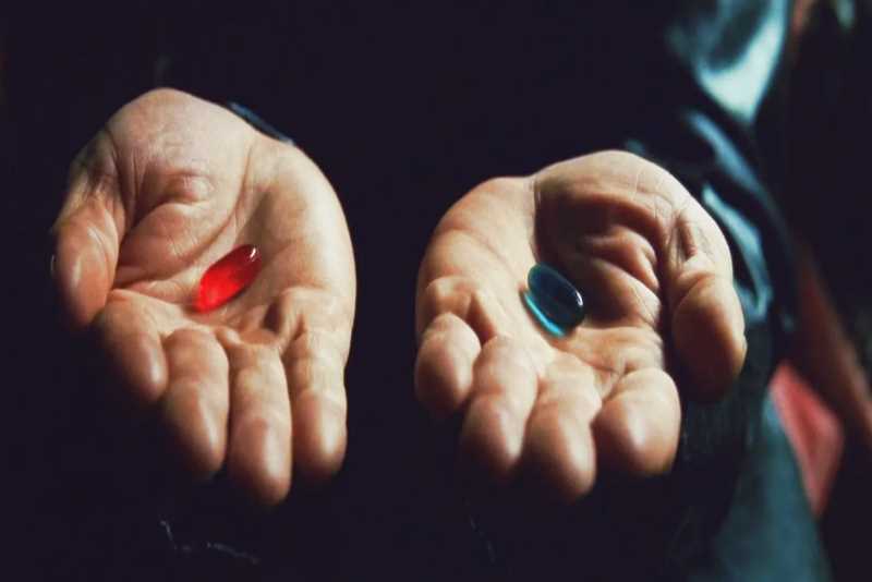 Появились первые кадры из новой «Матрицы». Чтобы их увидеть, выбери синюю или красную таблетку